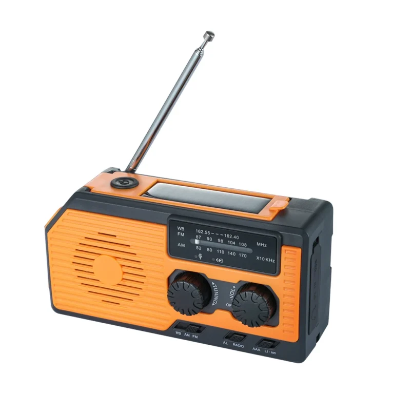Solar Power Hand Crank Radio AM/FM/WB - Image 3